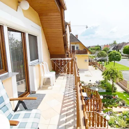 Apartman Siesta Buek - Buekfuerdo Exterior photo