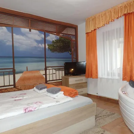Apartman Siesta Buek - Buekfuerdo Exterior photo