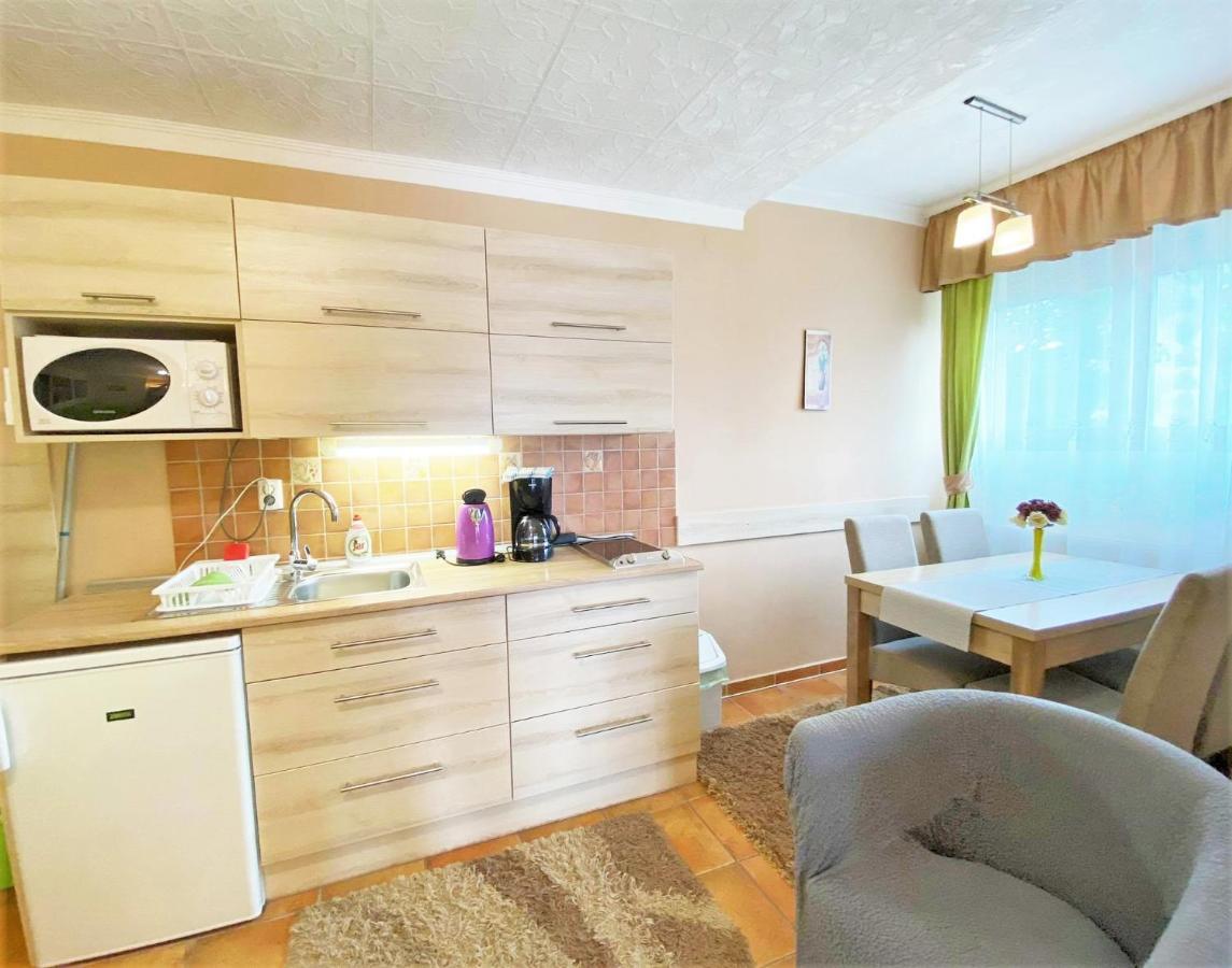 Siesta - Buekfuerdo Apartment Buk