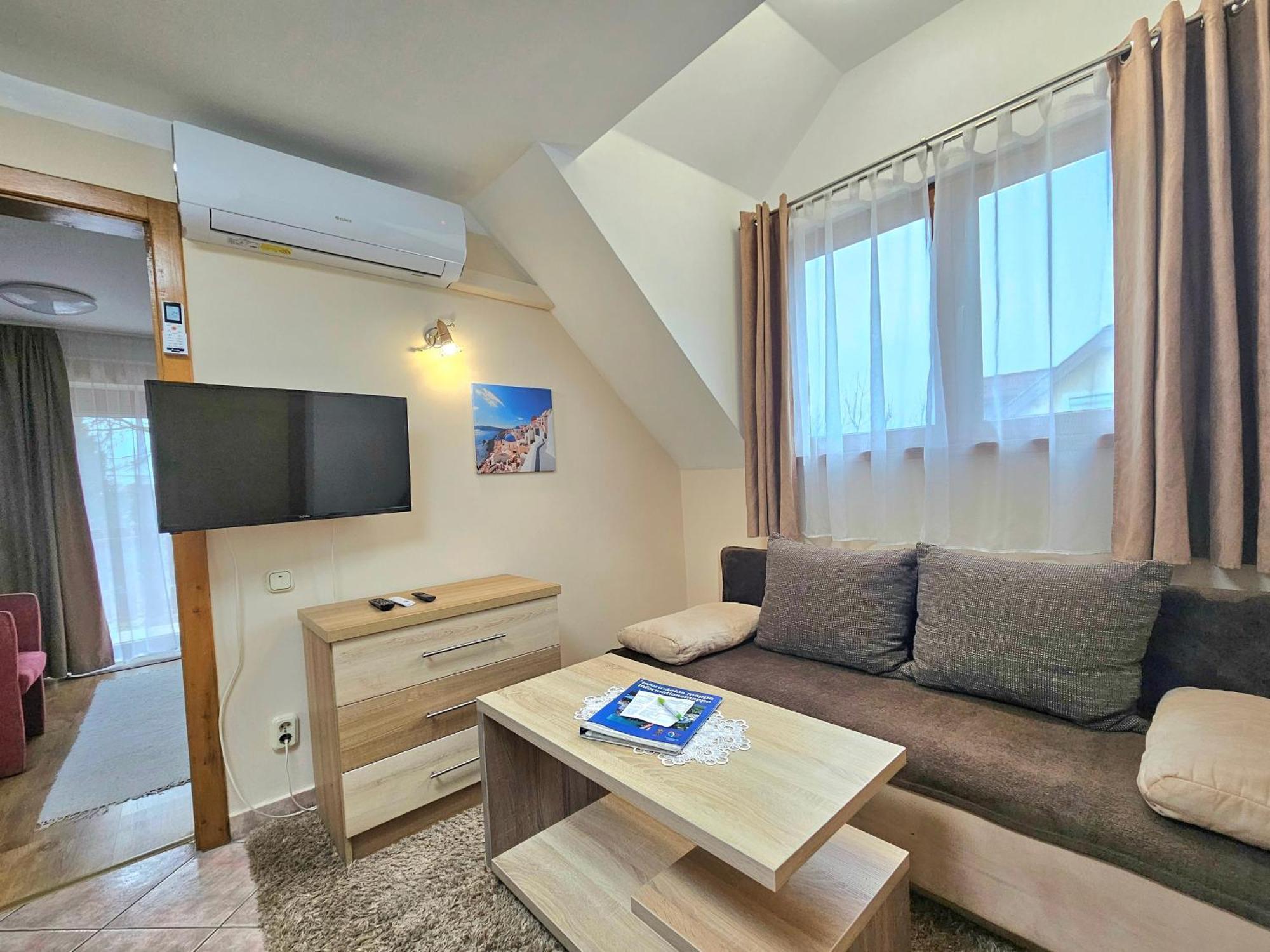 Siesta - Buekfuerdo Apartment *